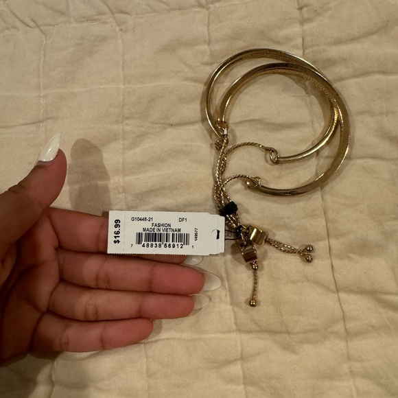 GUESS gold double cuff style bracelet - Picture 4 of 4